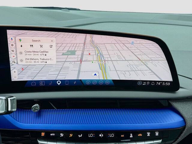 2025 Cadillac OPTIQ Luxury 2