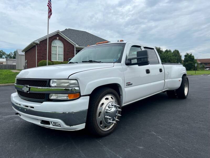2001 Chevrolet Silverado 3500 for sale at HillView Motors in Shepherdsville KY