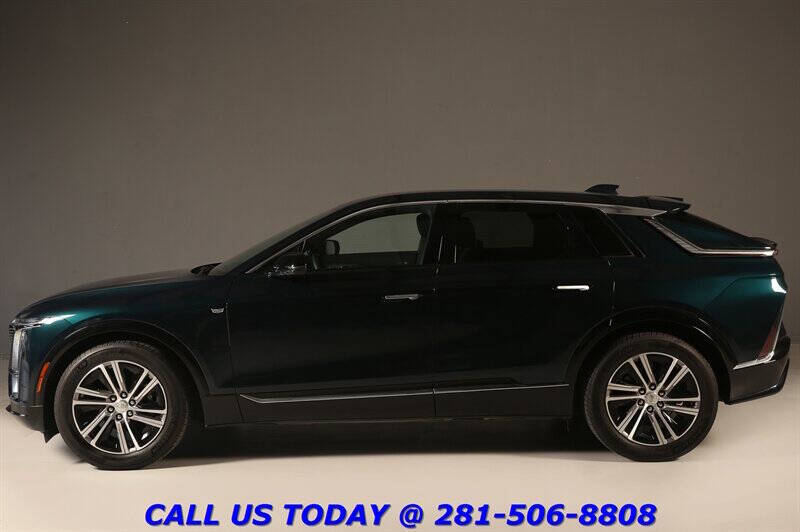 2024 Cadillac LYRIQ Tech