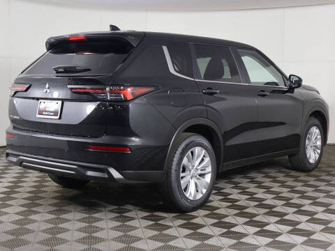 2026 Mitsubishi Outlander ES