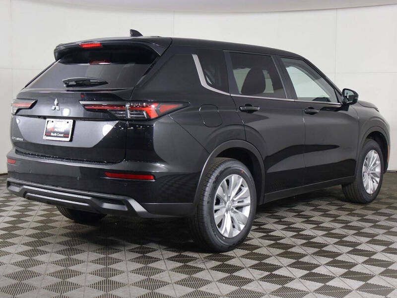 2026 Mitsubishi Outlander ES