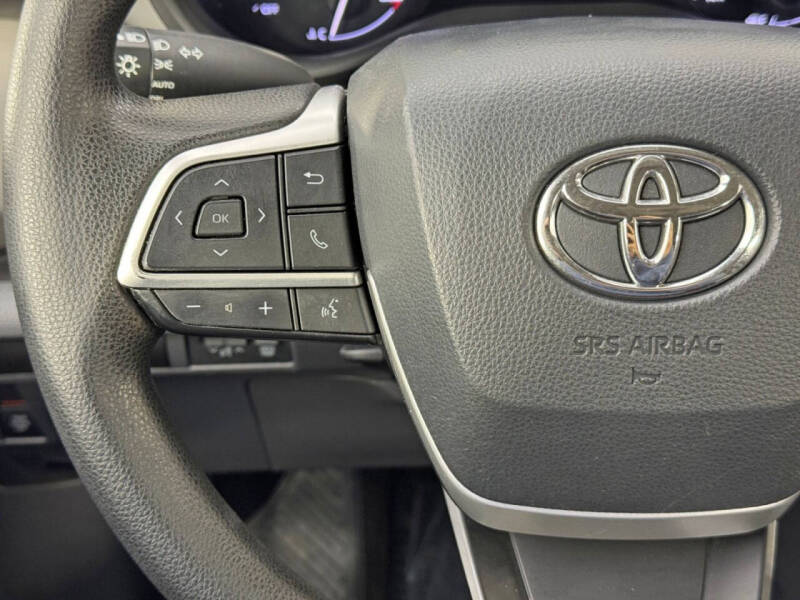 2021 Toyota Sienna LE 8-Passenger