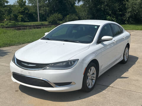 2015 Chrysler 200 for sale at Mr. Auto in Hamilton OH