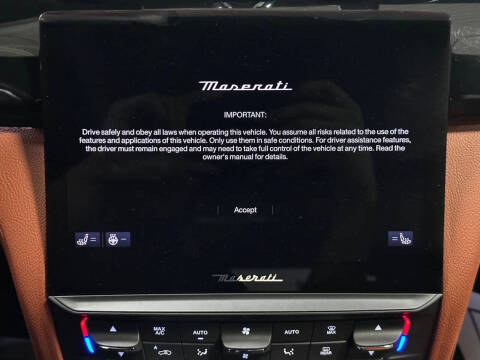 2022 Maserati Quattroporte Modena Q4