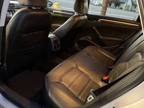 2017 Volkswagen Passat 1.8T SE