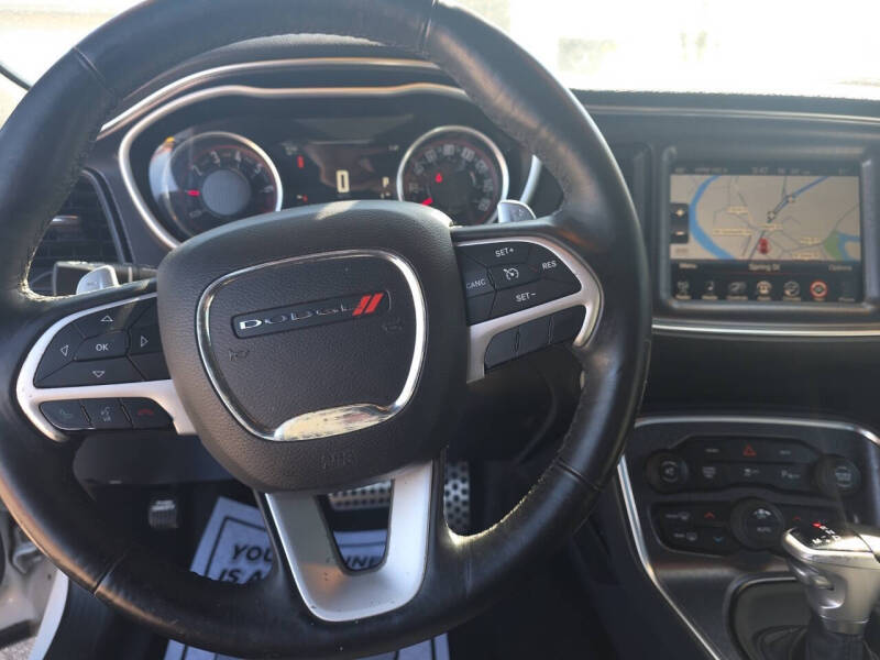 2016 Dodge Challenger SXT Plus