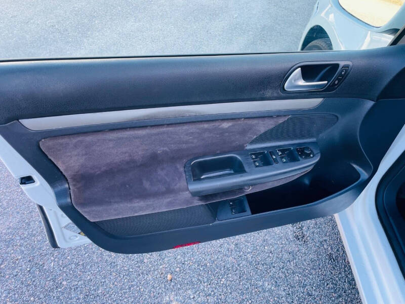 2009 Volkswagen Rabbit S