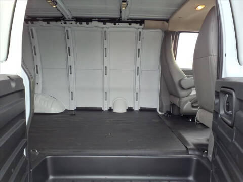 2025 Chevrolet Express 2500