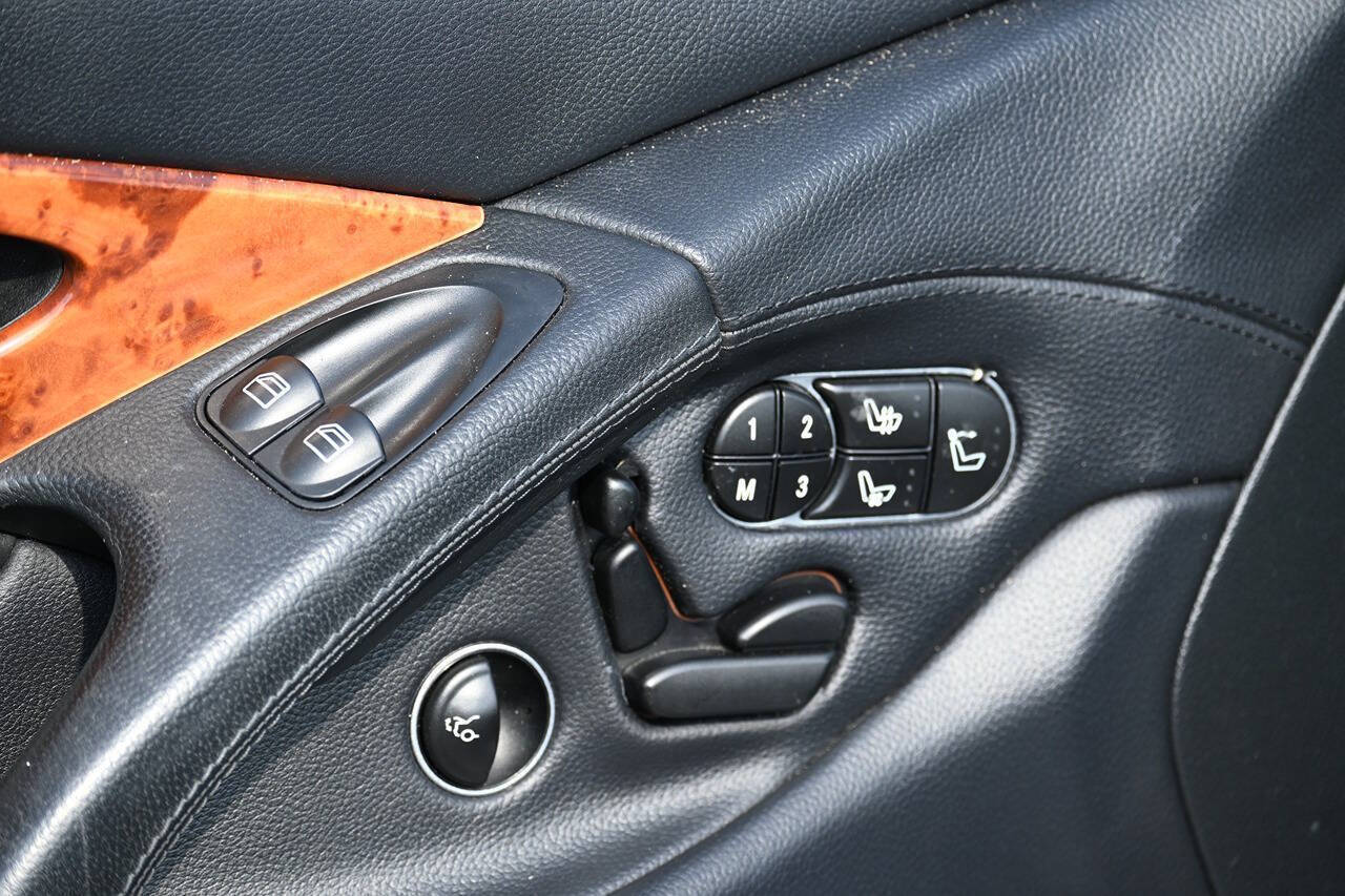 2011 Mercedes-Benz SL-Class 42