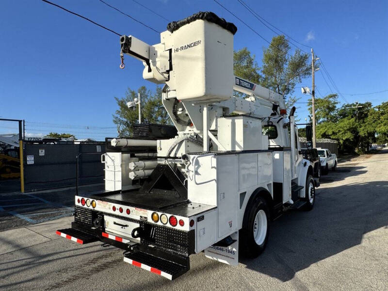 2015 Freightliner M2 106