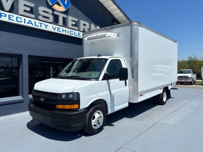 2024 Chevrolet Express Reefer Van