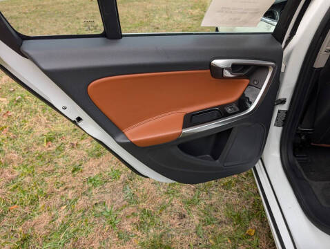 2015 Volvo S60 T6 Drive-E Platinum