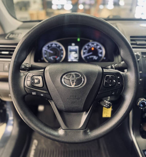 2017 Toyota Camry LE
