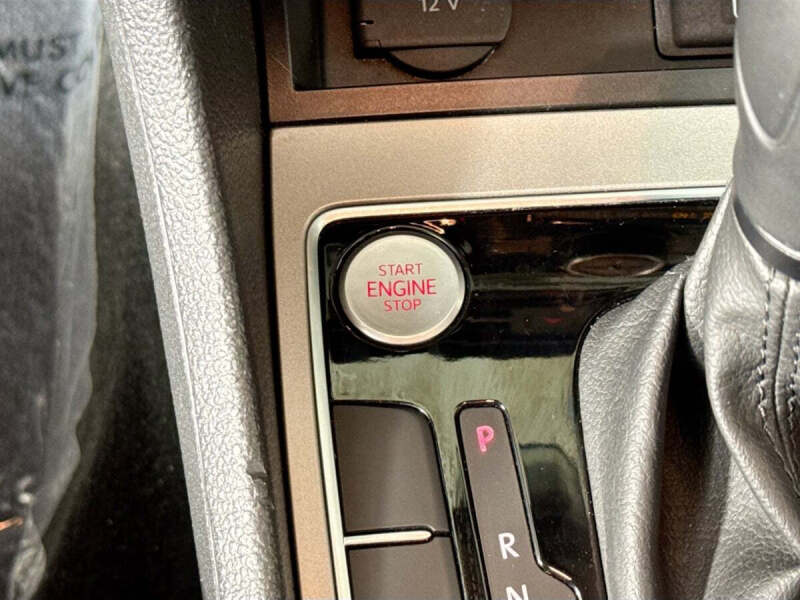 2022 Volkswagen Passat SE