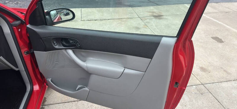 2006 Ford Focus ZX3 SES