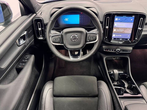 2021 Volvo XC40 Recharge Pure Electric P8