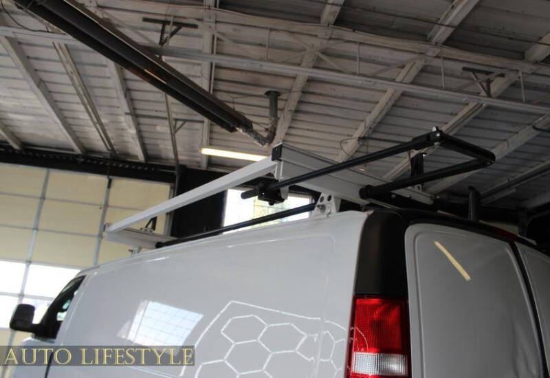 2023 GMC Savana 2500