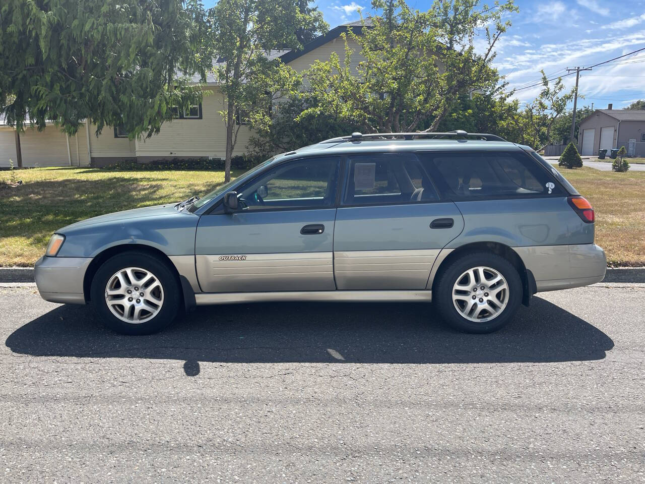 Green 2001 Subaru Outback Base AWD 4dr Wagon 2