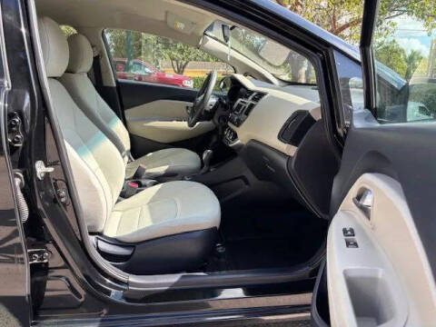 2013 Kia Rio 5-Door LX