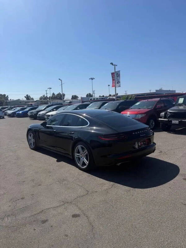 2017 Porsche Panamera