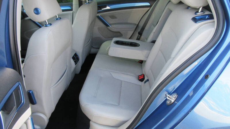 2015 Volkswagen e-Golf SEL Premium