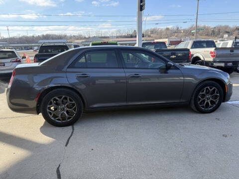 2018 Chrysler 300 Touring