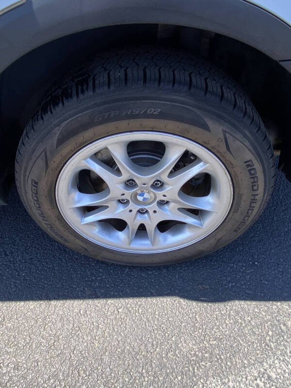 2004 BMW X3 2.5i