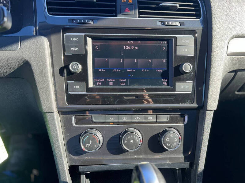 2019 Volkswagen Golf S