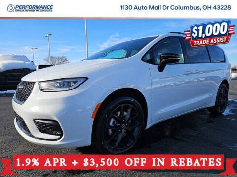 2026 Chrysler Pacifica Select