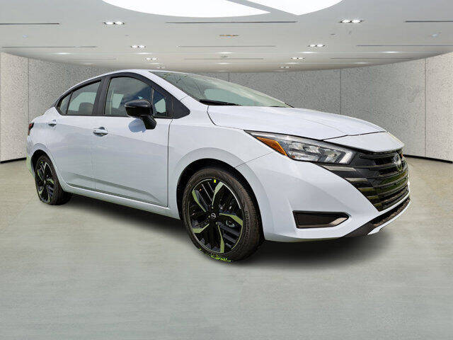 2024 Nissan Versa SR