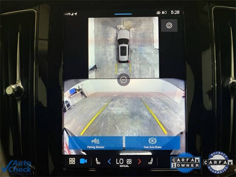 2025 Volvo XC60 B5 Plus Dark Theme