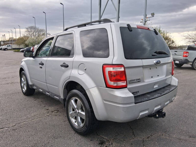 2011 Ford Escape XLT