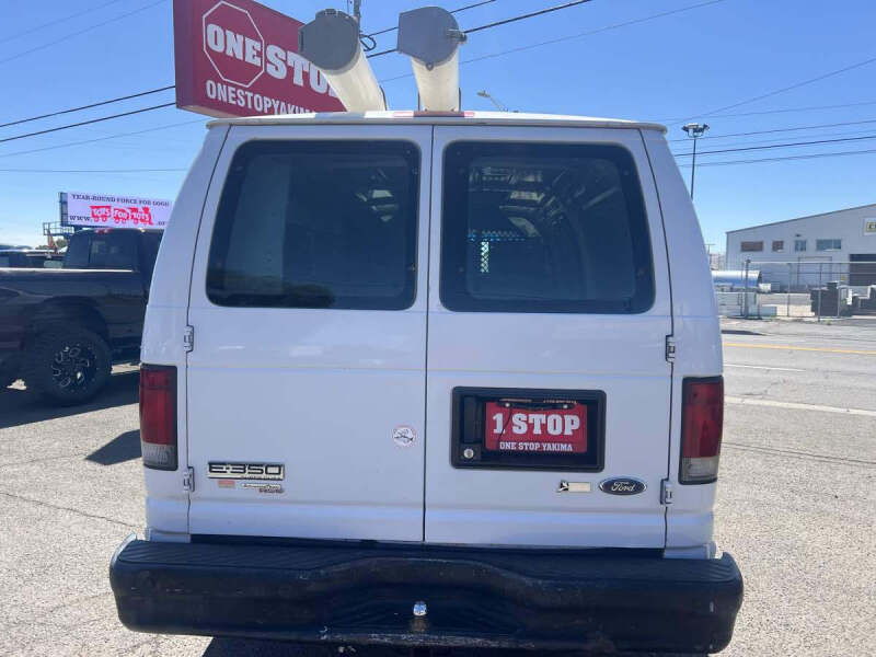 2011 Ford E-Series E-350 SD