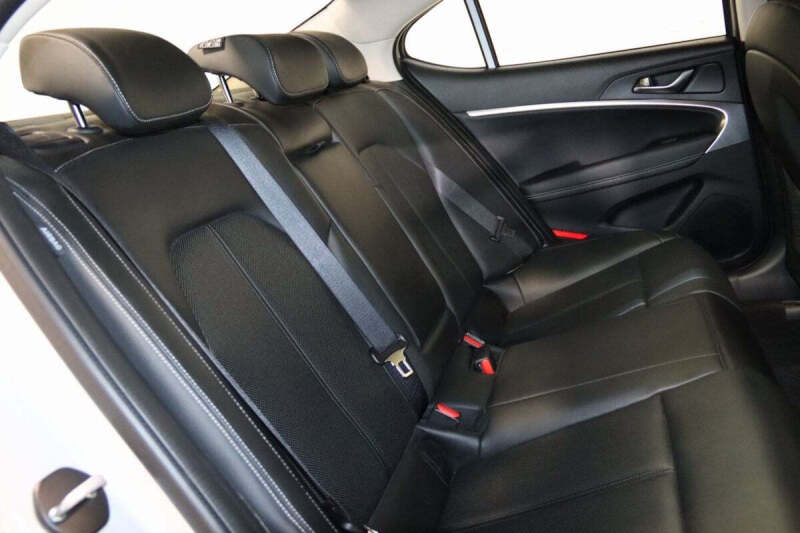 2025 Genesis G70