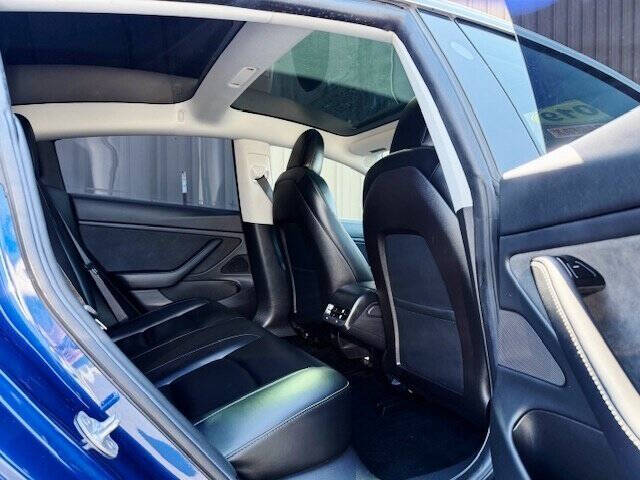 2019 Tesla Model 3 Mid Range