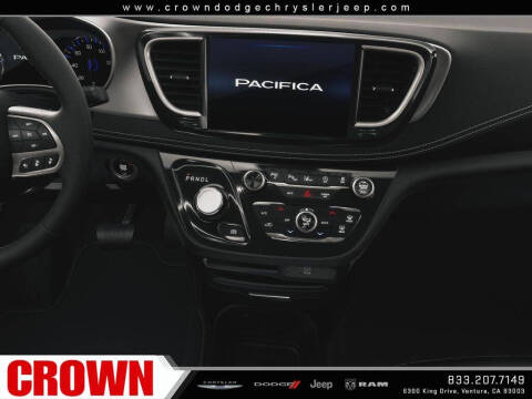 2027 Chrysler Pacifica Select
