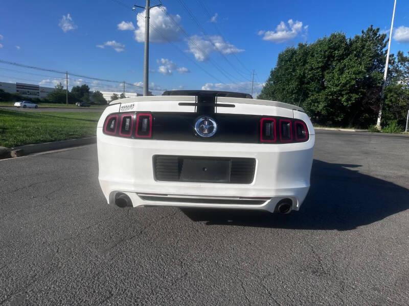 2013 Ford Mustang V6
