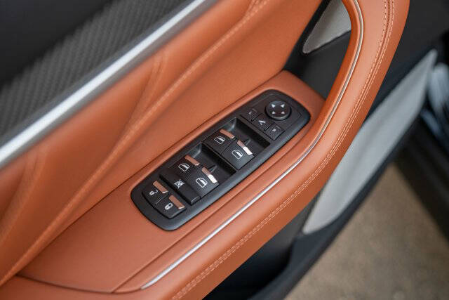 2019 Maserati Levante 16