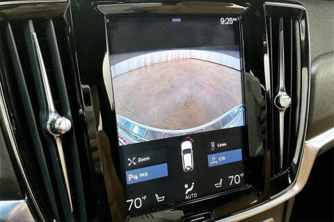 2020 Volvo V90 Cross Country T6