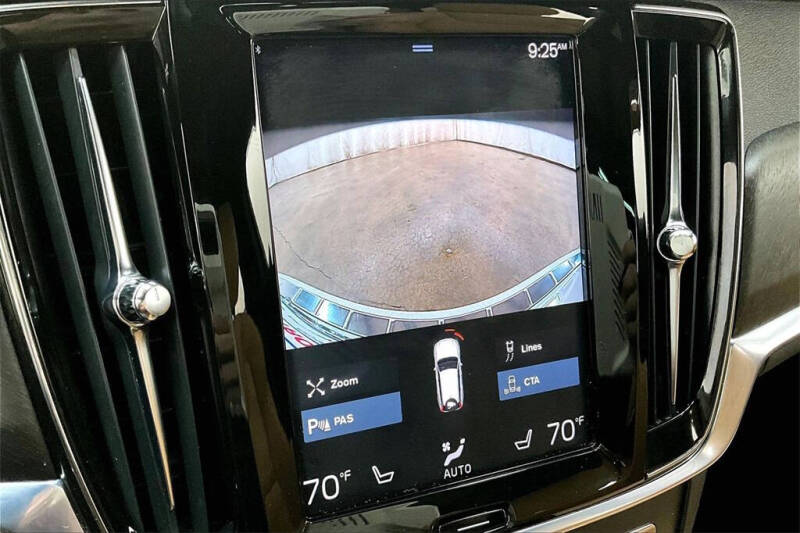 2020 Volvo V90 Cross Country T6