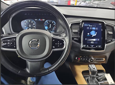 2018 Volvo XC90 T5 Momentum 7-Passenger