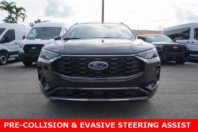 2026 Ford Escape Hybrid ST-Line Elite