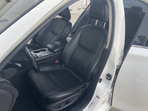 2015 Infiniti Q50 Premium