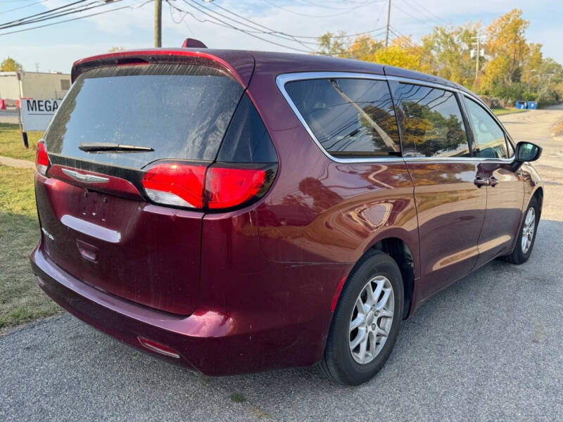 2017 Chrysler Pacifica Touring