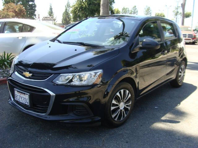 2020 Chevrolet Sonic null photo 5