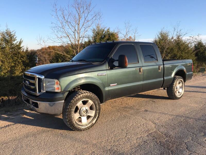 2005 Ford F-250 Super Duty for sale at BARKLAGE MOTOR SALES in Eldon MO