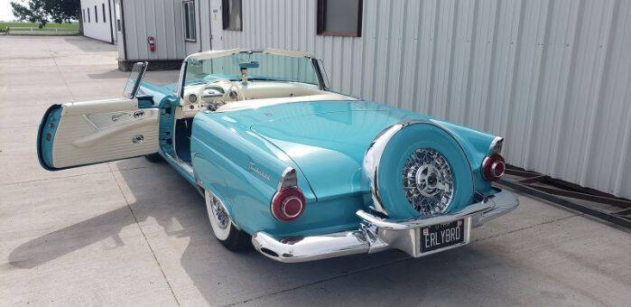 1956 Ford Thunderbird