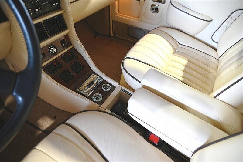 1986 Rolls-Royce Corniche 12