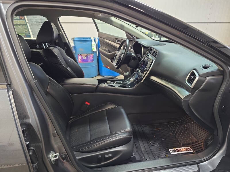 2023 Nissan Maxima 3.5 SV