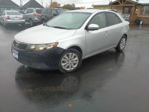 2013 Kia Forte for sale at Creekside Auto Sales in Pocatello ID